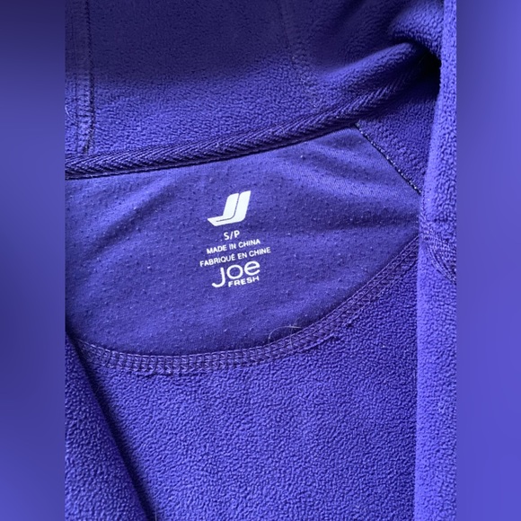 Joe fresh woman’s hood/sweater colour:purple size:M - Picture 3 of 3